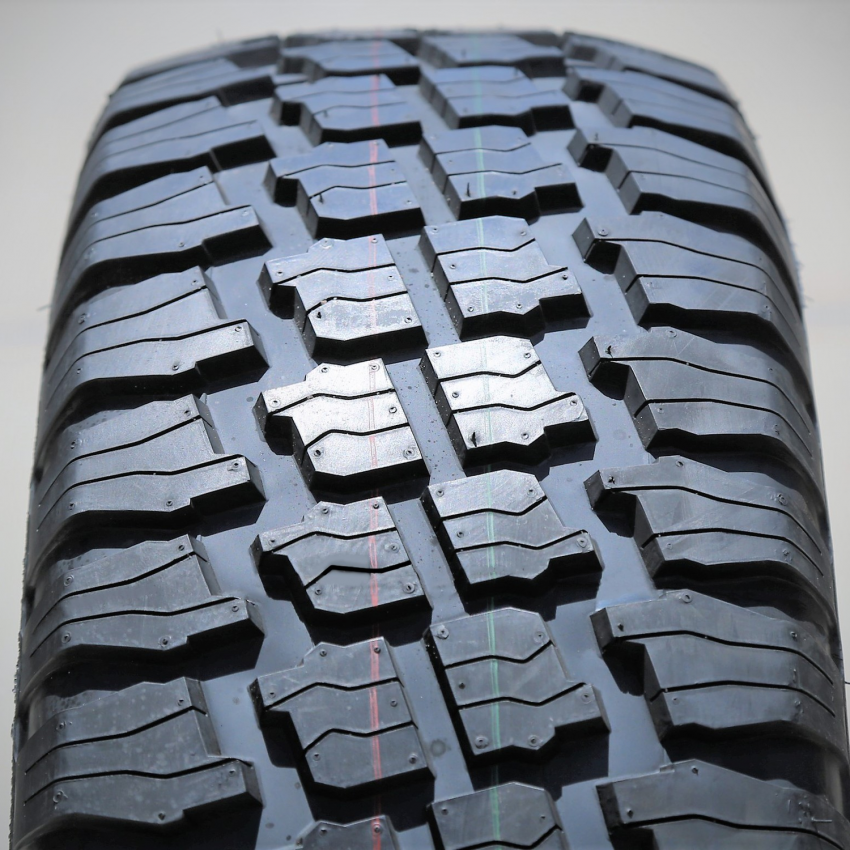 HAIDA 235/75 R15 LT HD818 (грязевая резина)
